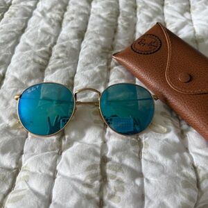 Ray-Ban Gold Frame Sunglasses with Polarized Round Blue Lenses